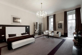 Гостиница Old Town Square Residence by Emblem  Прага